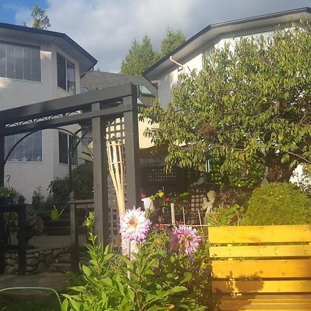 By The Sea Bnb, Sidney Victoria Bc מראה חיצוני תמונה
