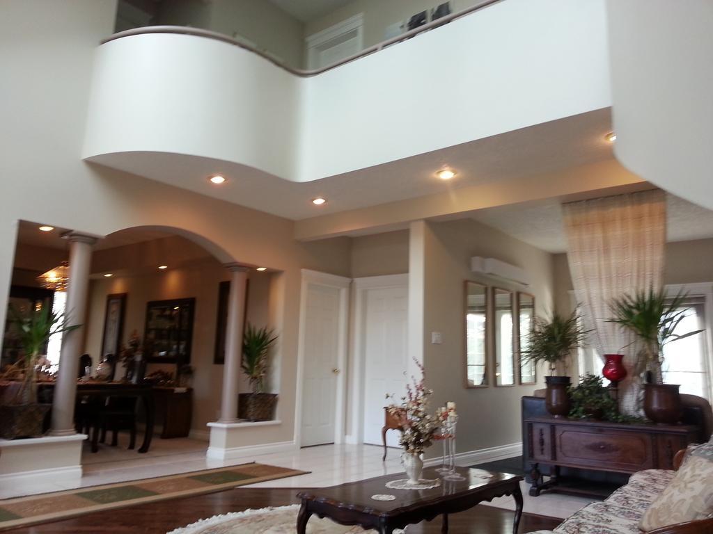 By The Sea Bnb, Sidney Victoria Bc מראה חיצוני תמונה