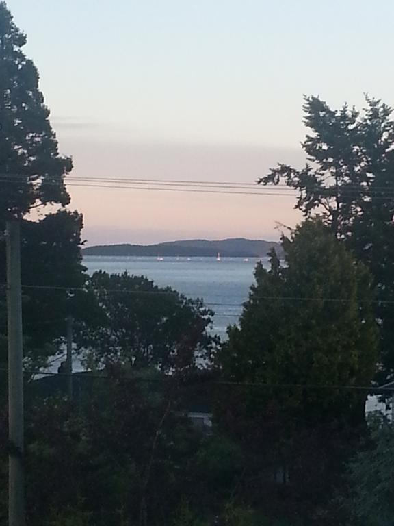 By The Sea Bnb, Sidney Victoria Bc מראה חיצוני תמונה