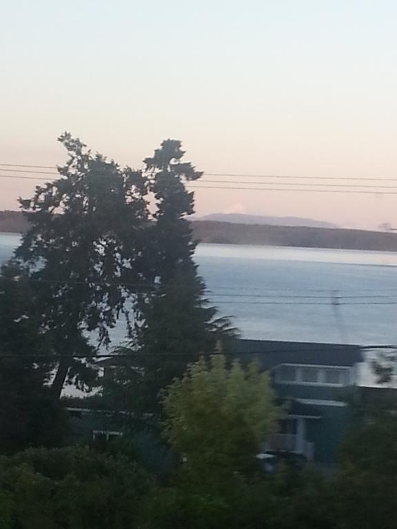 By The Sea Bnb, Sidney Victoria Bc מראה חיצוני תמונה
