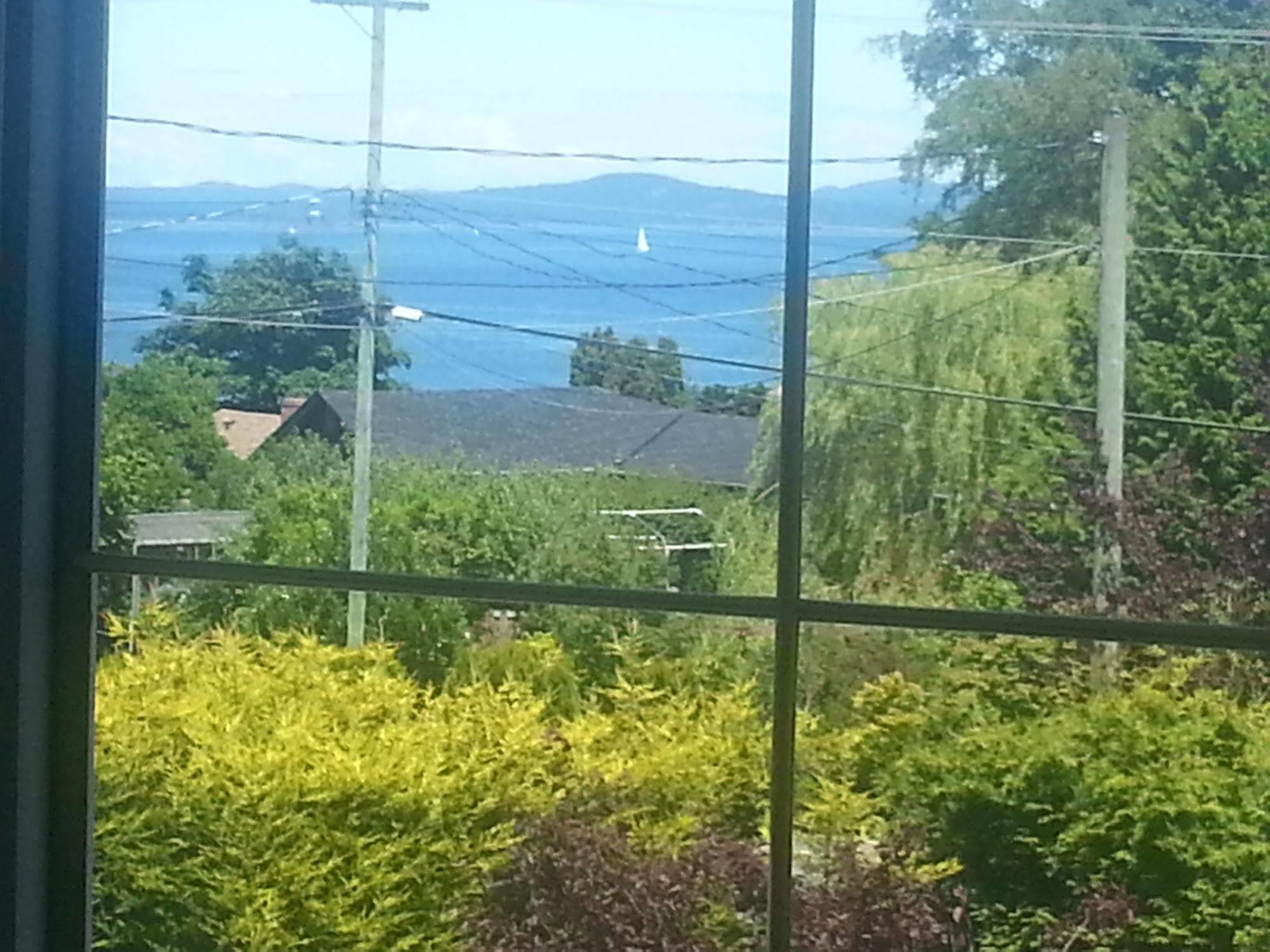 By The Sea Bnb, Sidney Victoria Bc מראה חיצוני תמונה
