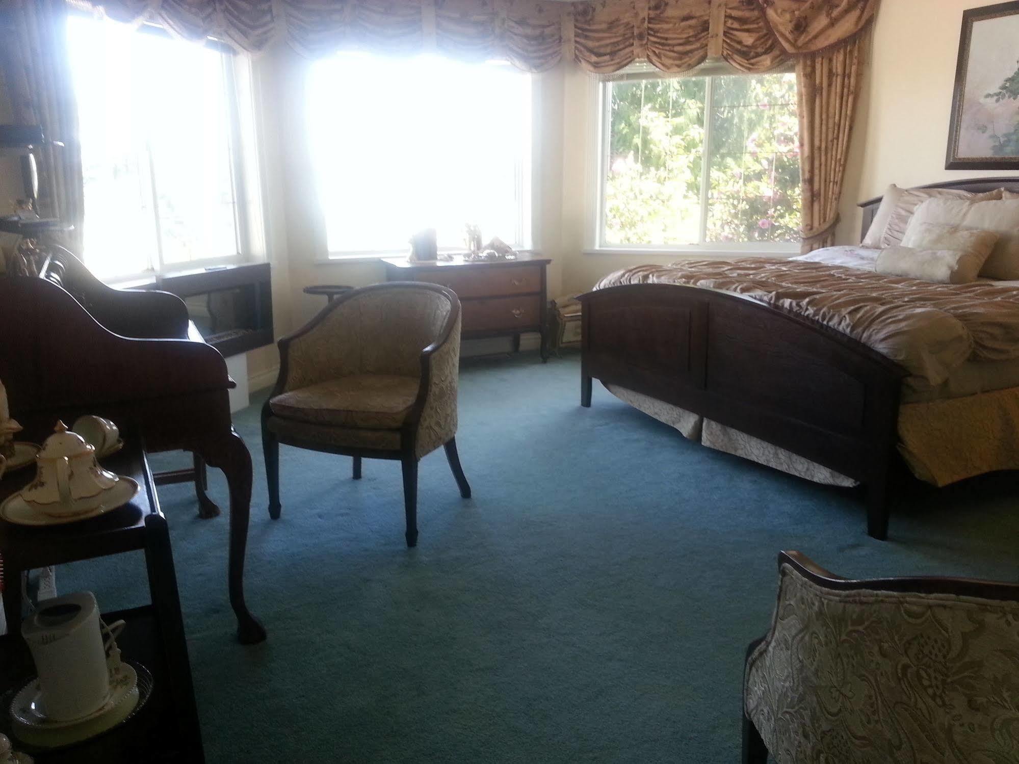 By The Sea Bnb, Sidney Victoria Bc מראה חיצוני תמונה