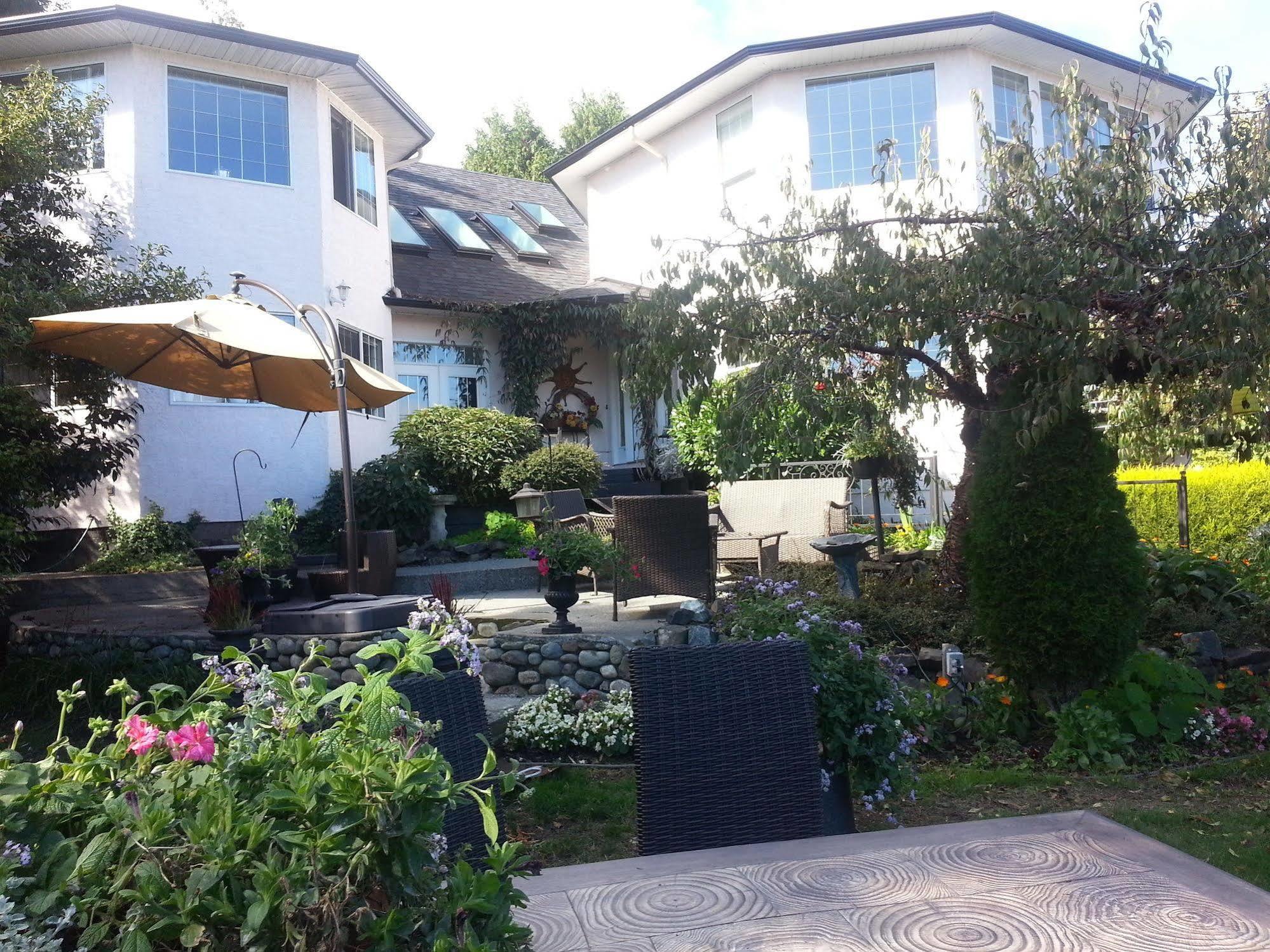 By The Sea Bnb, Sidney Victoria Bc מראה חיצוני תמונה