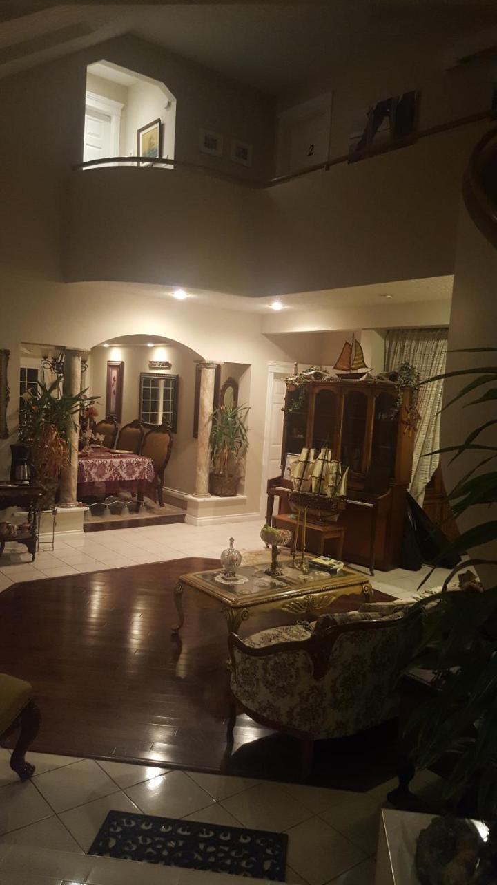 By The Sea Bnb, Sidney Victoria Bc מראה חיצוני תמונה