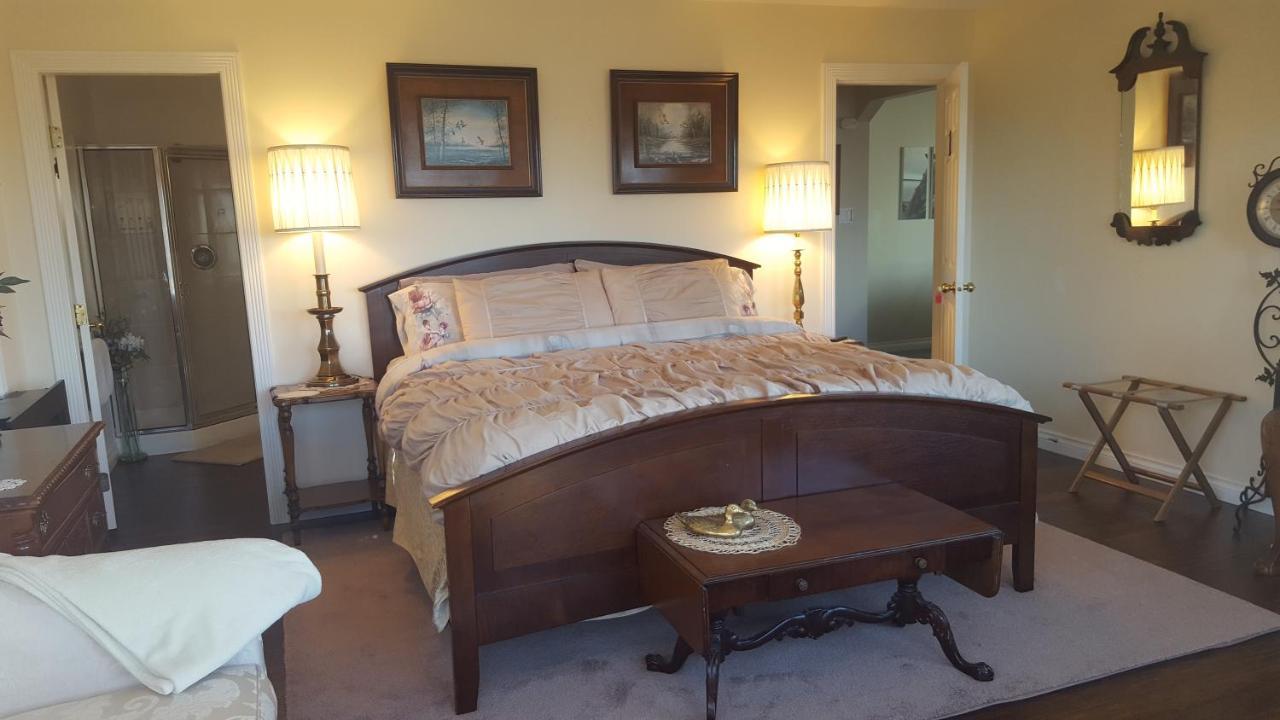 By The Sea Bnb, Sidney Victoria Bc מראה חיצוני תמונה