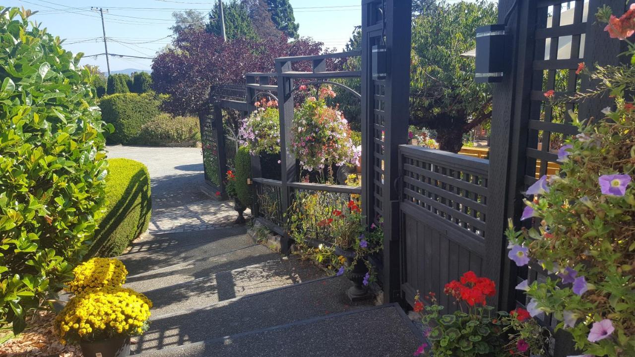 By The Sea Bnb, Sidney Victoria Bc מראה חיצוני תמונה