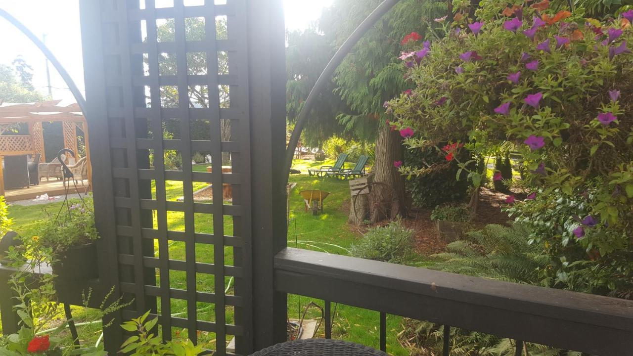 By The Sea Bnb, Sidney Victoria Bc מראה חיצוני תמונה
