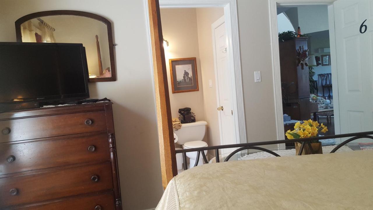 By The Sea Bnb, Sidney Victoria Bc מראה חיצוני תמונה